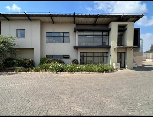750M² WAREHOUSE TO LET IN PRIMROSE