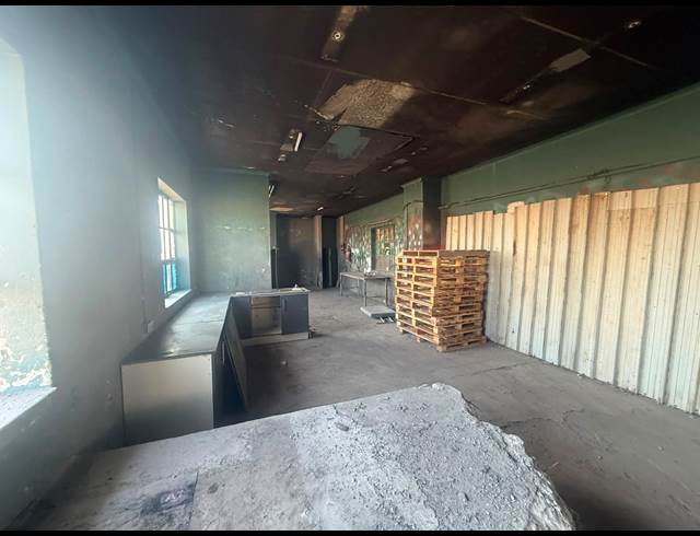 200M² WAREHOUSE TO LET IN MARAISBURG