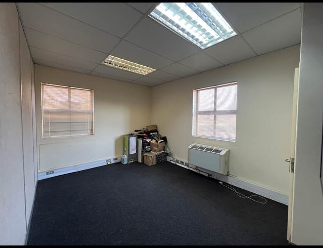 225M² OFFICE TO LET IN HIGHVELD