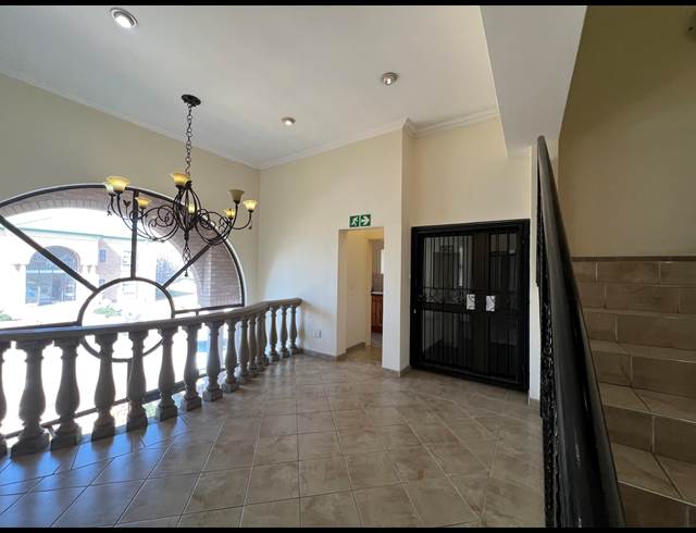 150M² OFFICE TO LET IN HIGHVELD