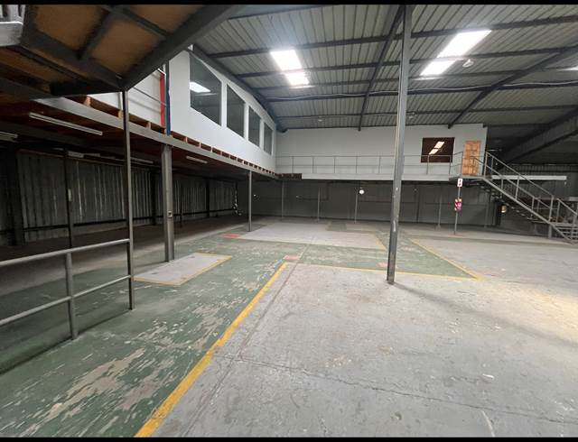 1,200M² WAREHOUSE TO LET IN WADEVILLE