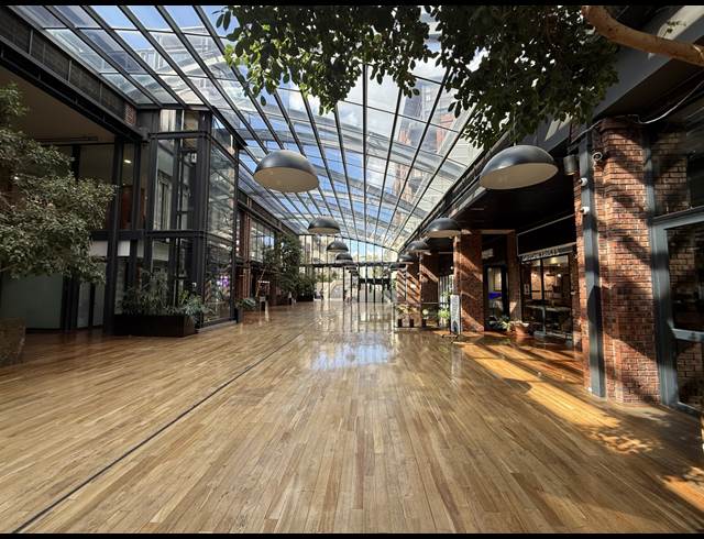 146M² RETAIL TO LET IN GARDENS