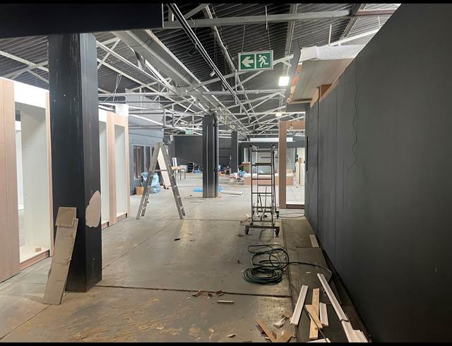 800M² WAREHOUSE TO LET IN LANSDOWNE
