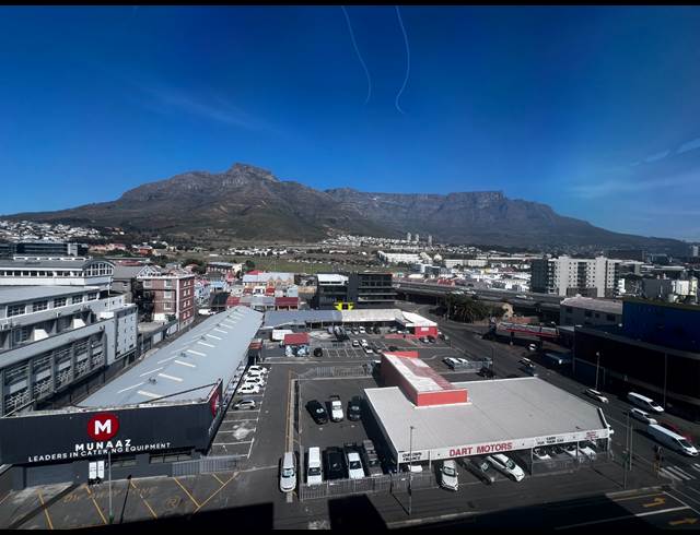 348M² OFFICE TO LET IN WOODSTOCK