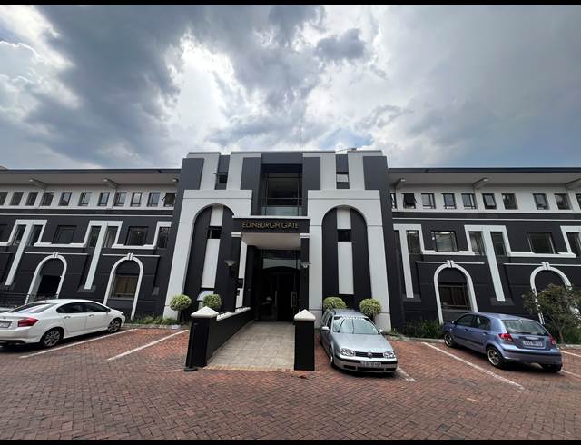 86M² OFFICE TO LET IN HYDE PARK