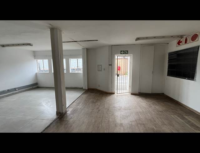 428M² WAREHOUSE TO LET IN MEADOWDALE