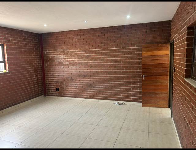60M² OFFICE TO LET IN ORMONDE