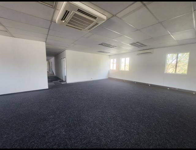 231M² OFFICE TO LET IN HALFWAY HOUSE