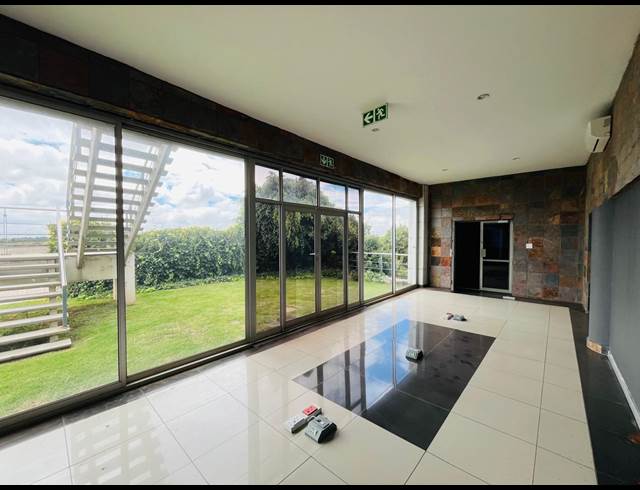 2,000M² OFFICE TO LET IN GLEN AUSTIN AH