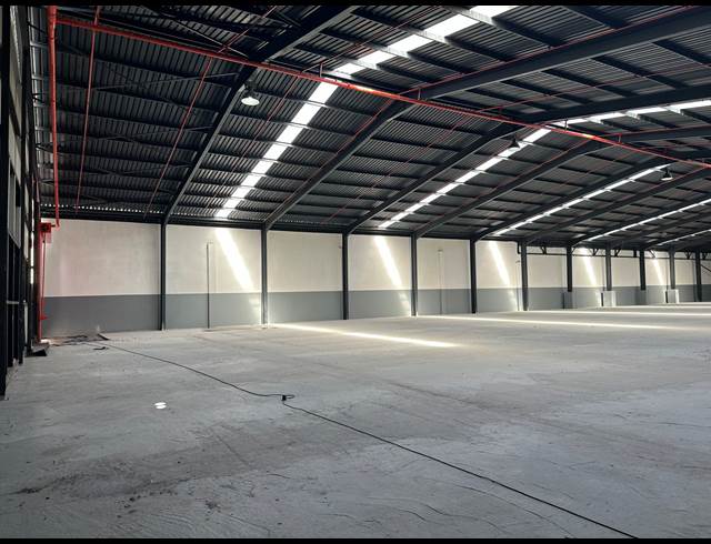 7,194M² WAREHOUSE TO LET IN EPPING INDUSTRIAL