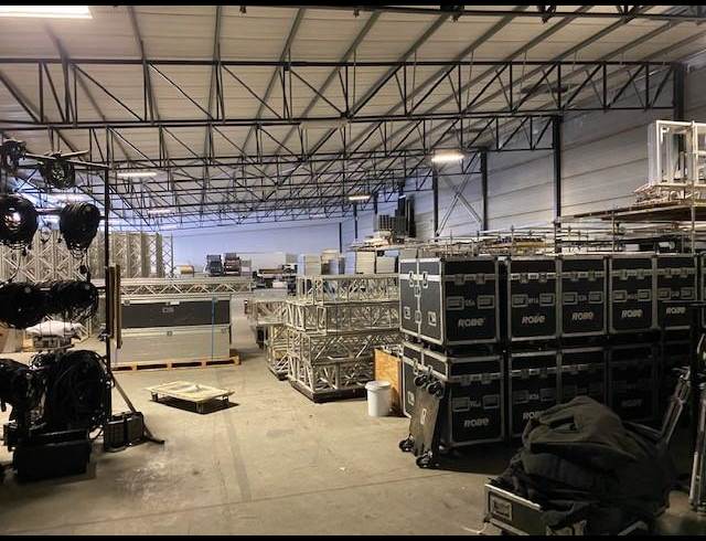 1,836M² WAREHOUSE TO LET IN NDABENI