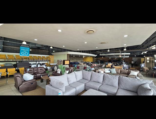 1,200M² SHOWROOM TO LET IN STRUBENSVALLEI