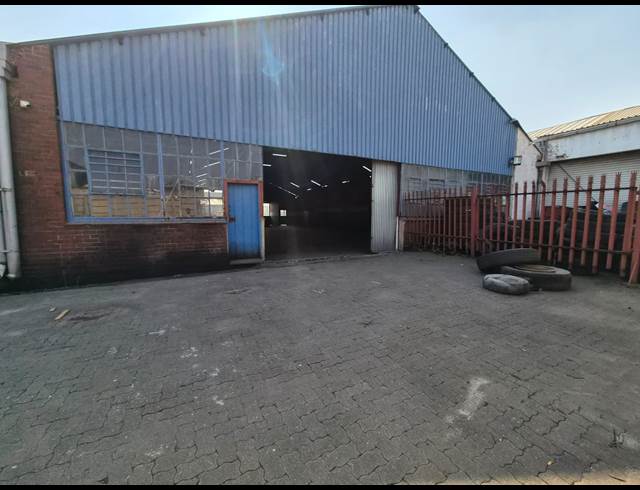 600M² WAREHOUSE TO LET IN ISANDO