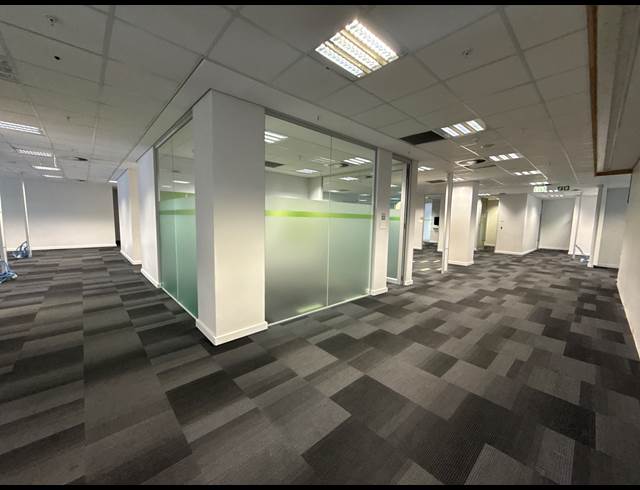 1,742M² OFFICE TO LET IN SANDTON CENTRAL