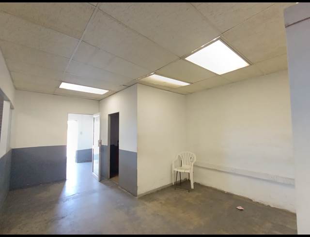 617M² WAREHOUSE TO LET IN PINETOWN CENTRAL