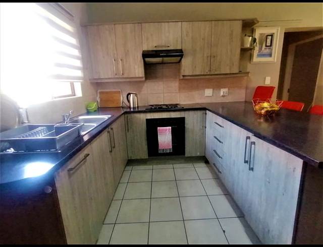 2 BEDROOM PROPERTY TO RENT IN WILGEHEUWEL