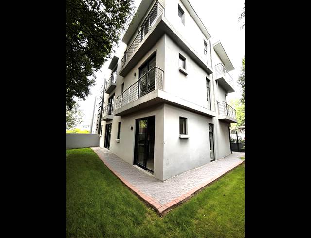 2 BEDROOM APARTMENT TO LET IN PARKMORE