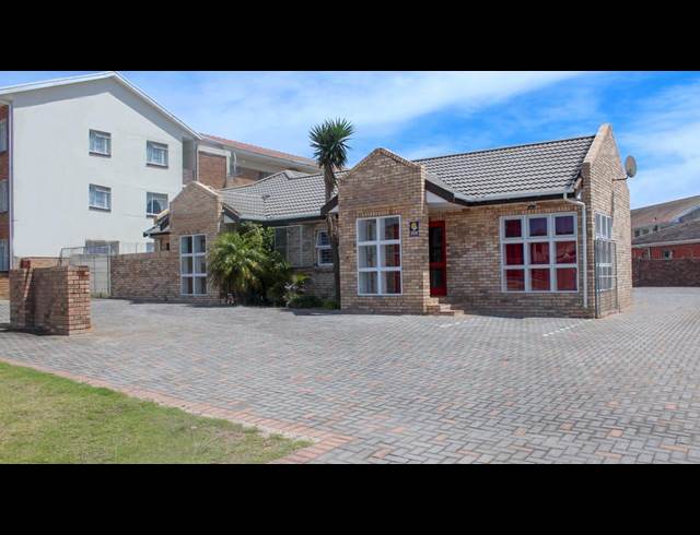 208M² OFFICE TO LET IN WESTERING