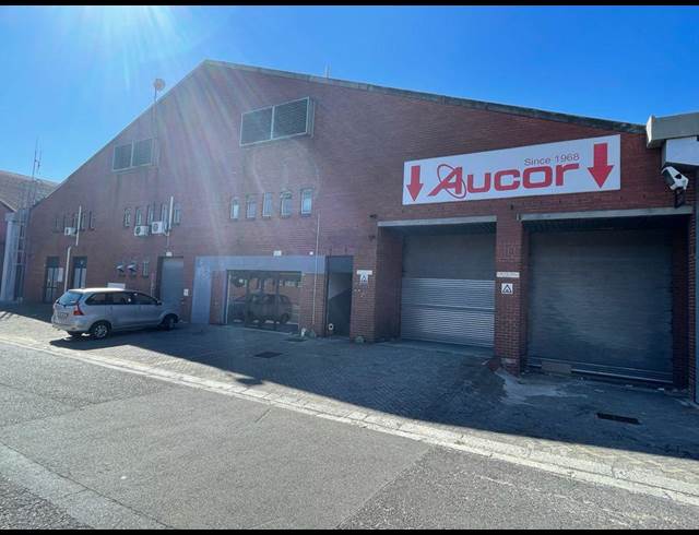 2,800M² WAREHOUSE TO LET IN BELLVILLE SOUTH