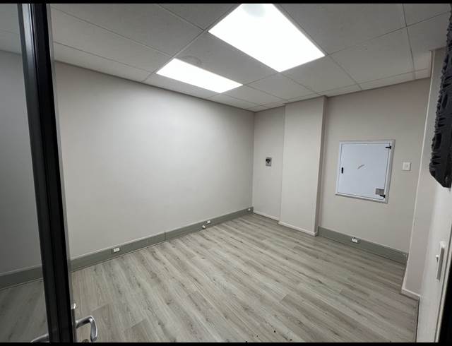 392M² OFFICE TO LET IN UMHLANGA RIDGE
