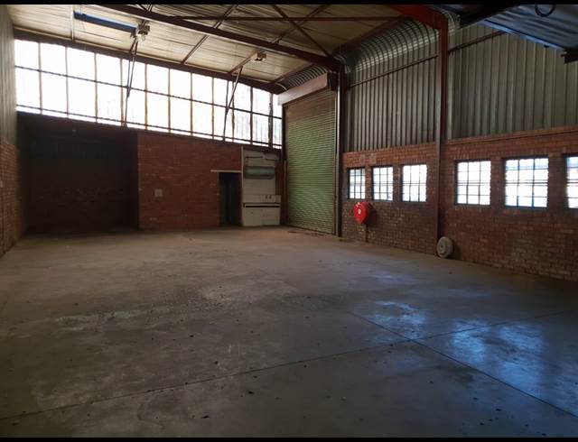 198M² WAREHOUSE TO LET IN WADEVILLE