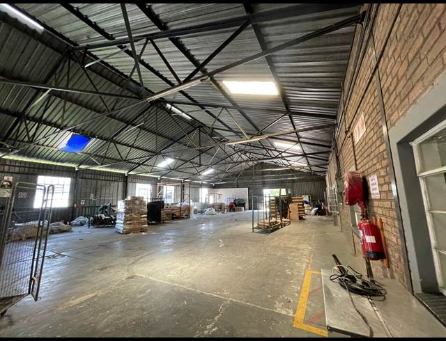 864M² FACTORY TO LET IN BOKSBURG EAST