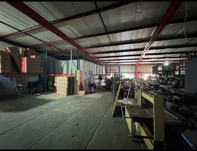 678M² WAREHOUSE TO LET IN CROWN