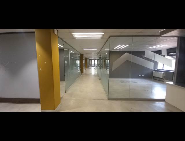 733M² OFFICE TO LET IN WOODMEAD