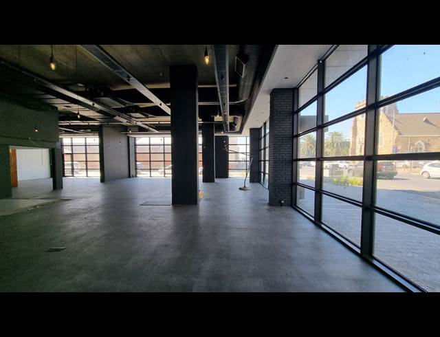 443M² RESTAURANT TO LET IN WOODSTOCK