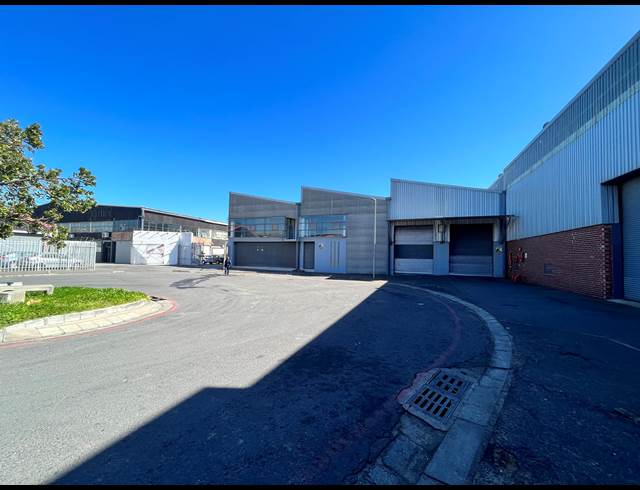 5,552M² WAREHOUSE TO LET IN EPPING INDUSTRIAL