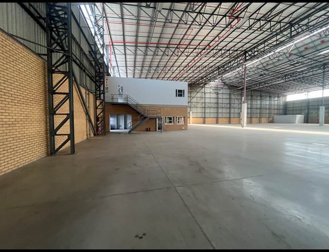 13,926M² WAREHOUSE TO LET IN GOSFORTH PARK