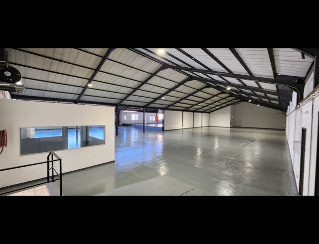 1,522M² WAREHOUSE TO LET IN BEACONVALE