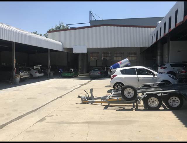 1,450M² WAREHOUSE TO LET IN WYNBERG