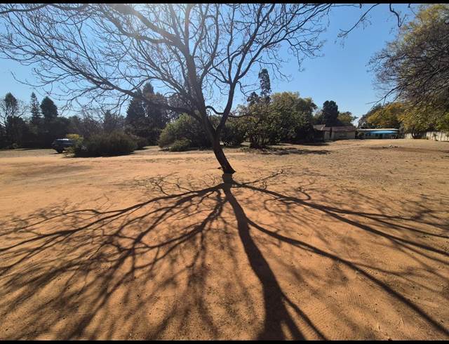 8,769M² VACANT LAND TO LET IN LINBRO PARK