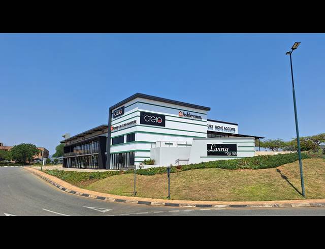 403M² RETAIL TO LET IN RIVERSIDE PARK