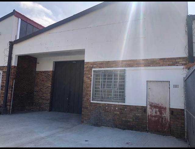 750M² WAREHOUSE TO LET IN LANSDOWNE