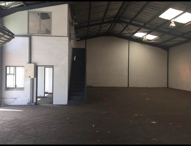 362M² WORKSHOP TO LET IN EPPING INDUSTRIAL
