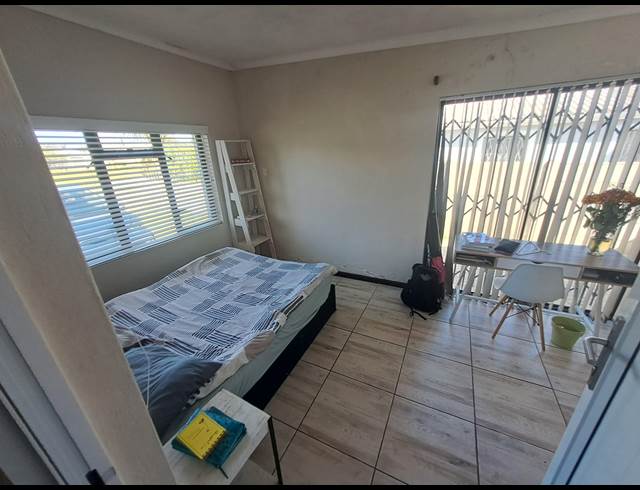 4 bed property to rent in HOSPITAL HILL