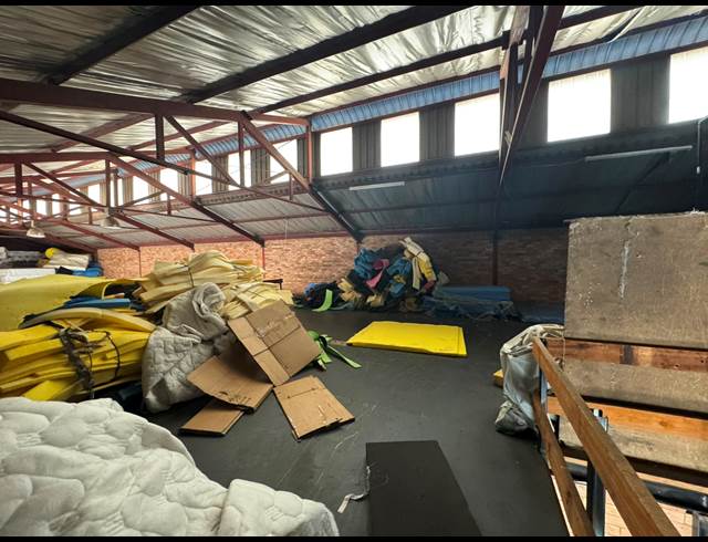 885M² WAREHOUSE TO LET IN AMALGAM