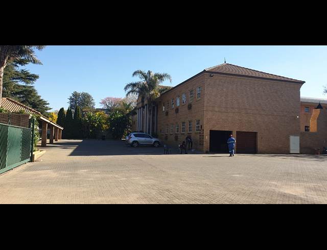 2,936M² WAREHOUSE RENTED IN POMONA