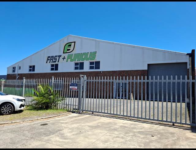 1,304M² WAREHOUSE TO LET IN WOODBROOK