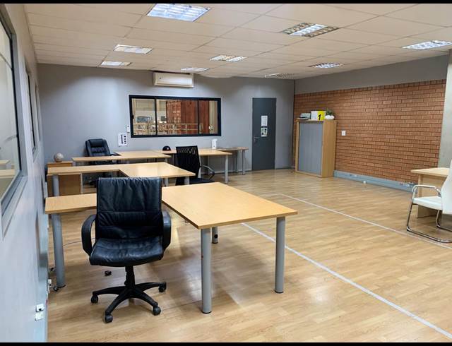 4,935M² WAREHOUSE TO LET IN TUNNEY
