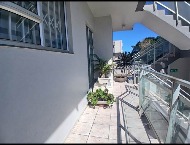 2 bed property to rent in MARGATE NORTH BEACH