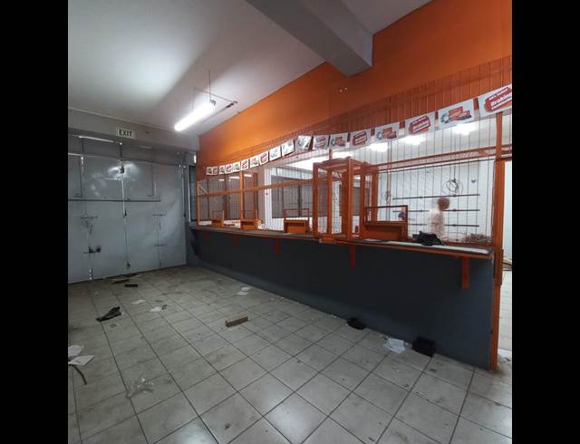 250M² WAREHOUSE TO LET IN MARSHALLTOWN