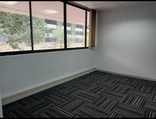 175.32M² OFFICE TO LET IN WESTVILLE