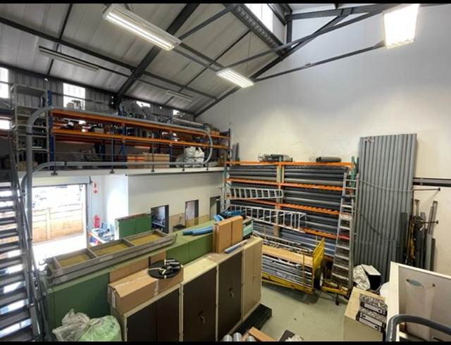 INDUSTRIAL PROPERTY TO RENT IN HENNOPSPARK
