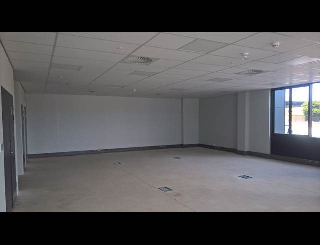 12,674M² WAREHOUSE TO LET IN LINBRO PARK