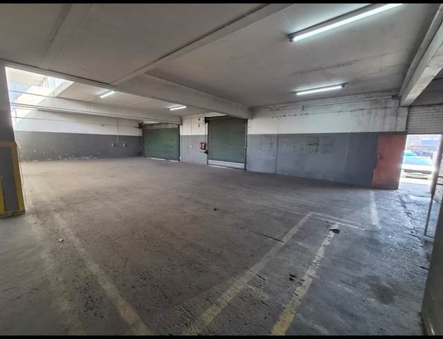 650M² WAREHOUSE TO LET IN WADEVILLE