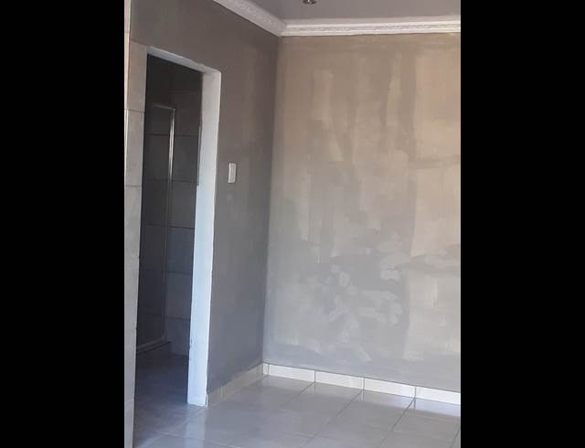 1 bed property to rent in DEVLAND