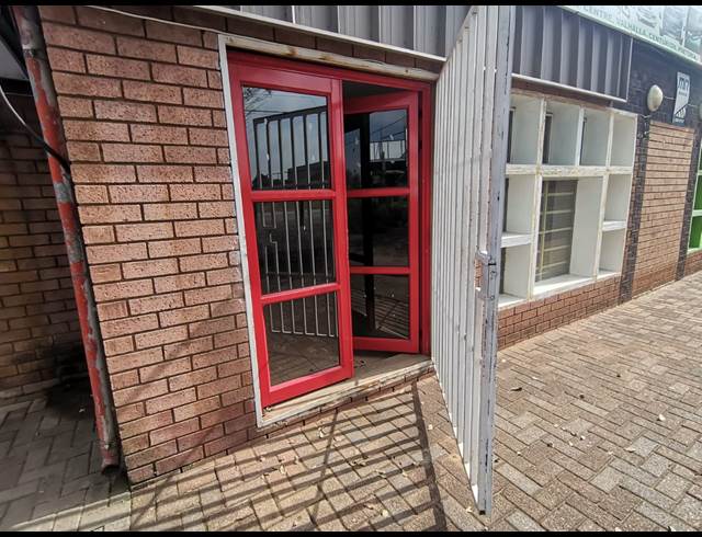 41.20M² RETAIL TO LET IN VALHALLA